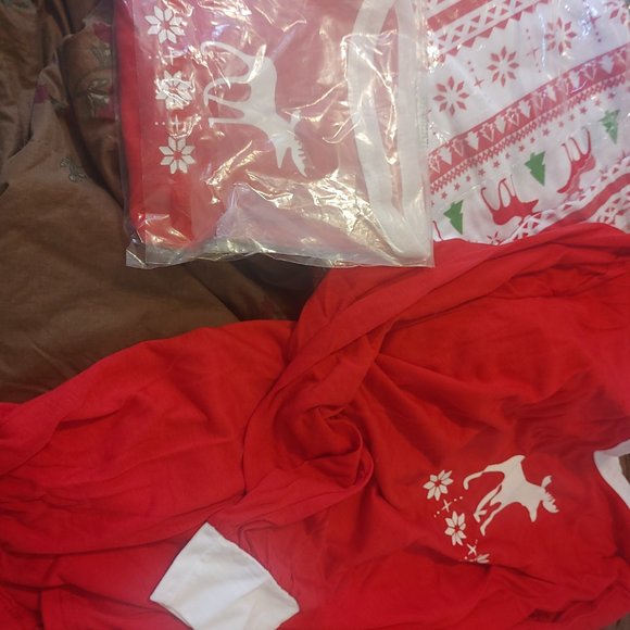 COPY - Matching Red White Reindeer Winter Christmas Family Pajamas PJs Men Wome… - Picture 4 of 16
